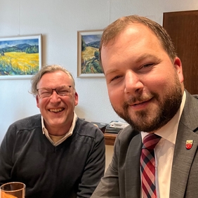 Michael Dehmel und Landrat Onno Eckert. 